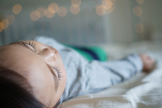Common Sleep Myths Part 1 - Always nap your child in a light room